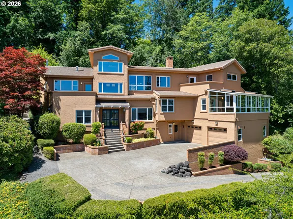 8 Garibaldi St, Lake Oswego, OR 97035