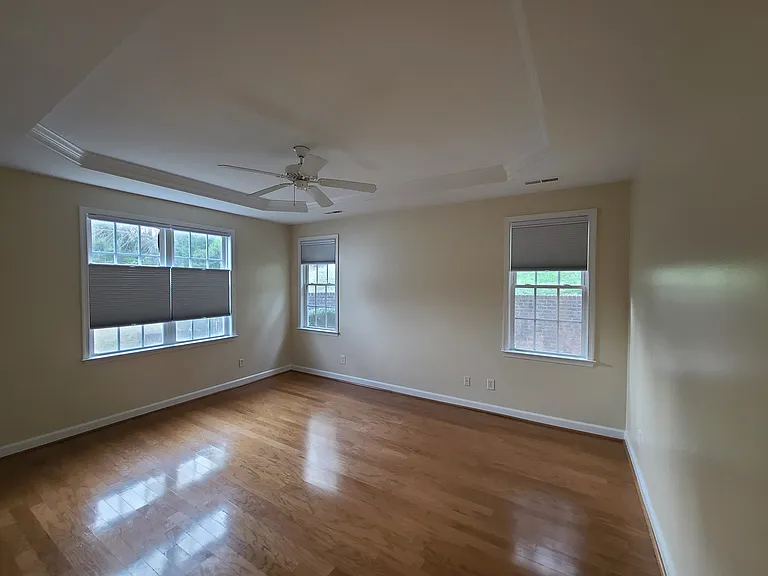 1112 Rustic Willow Ln — Photo 13