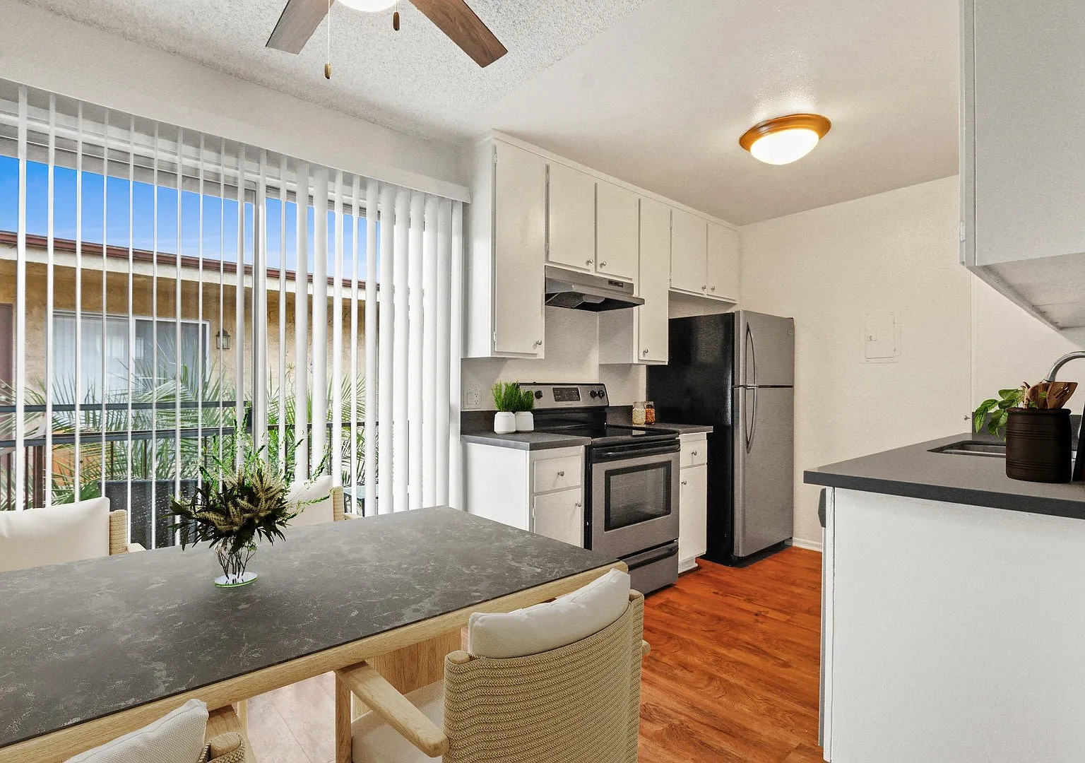 Stoner Avenue Apartments — Photo 2