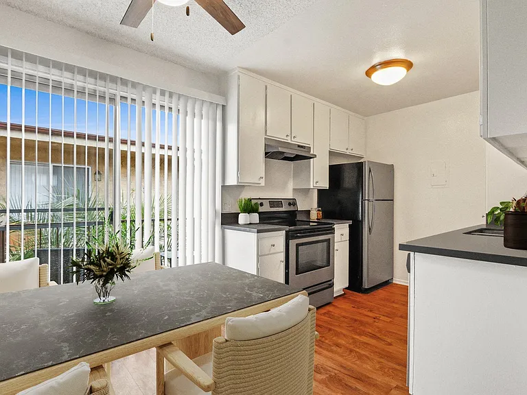 1737 Stoner Ave — Photo 3
