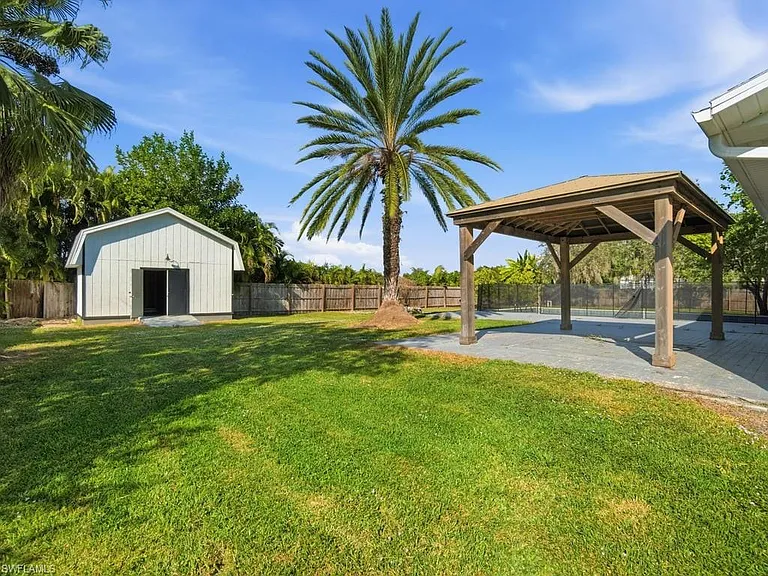4920 Shady River Ln — Photo 37