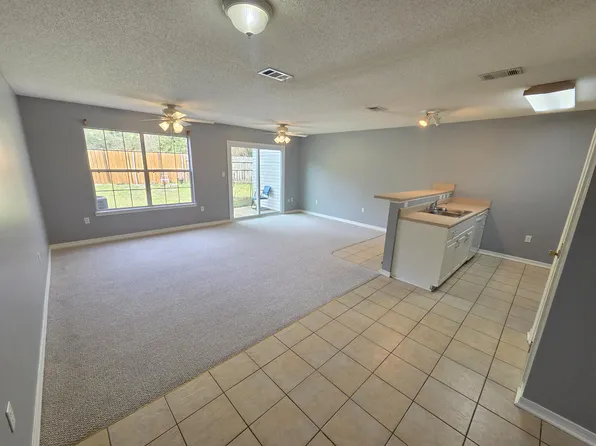 129 Noblat Dr, Mary Esther, FL 32569