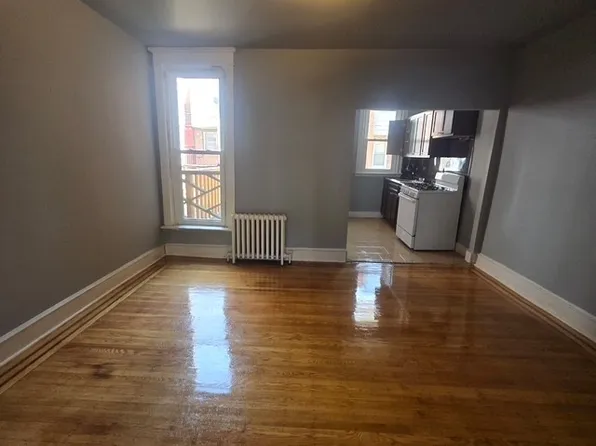 889 Marcella St, Philadelphia, PA 19124