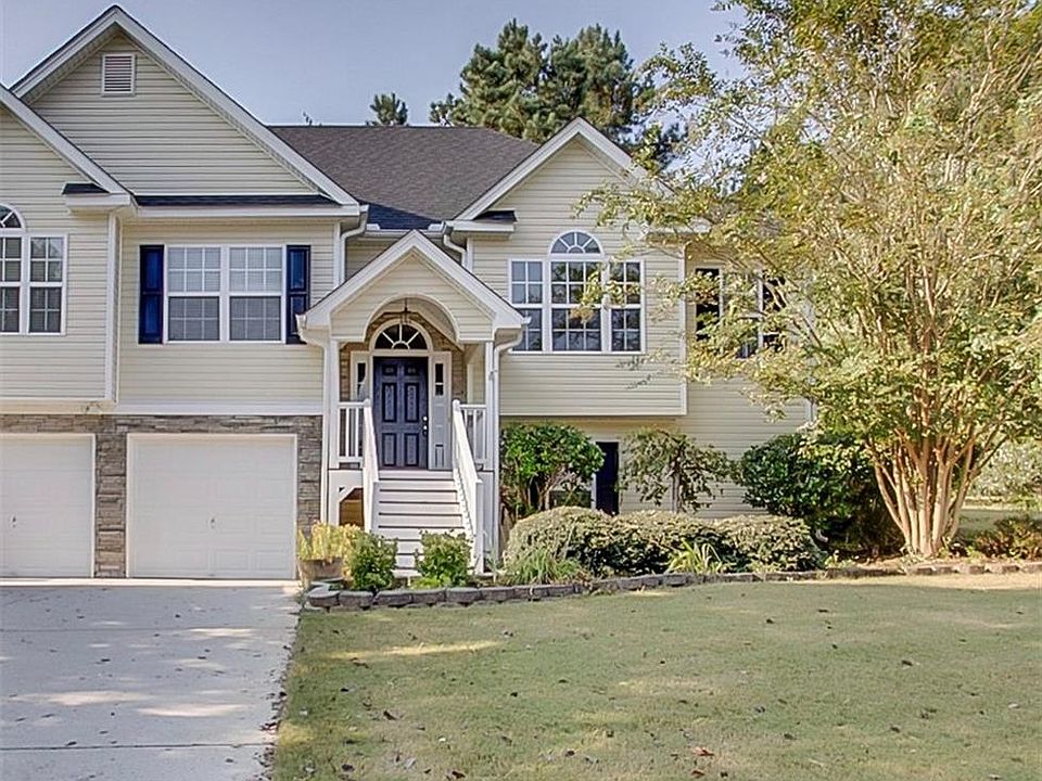 1st image of 26 Roundtree Ct