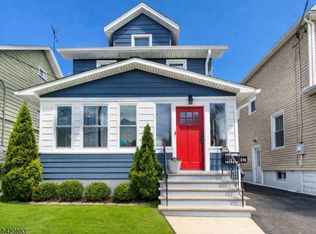 210 Pershing Ave, Roselle Park, NJ