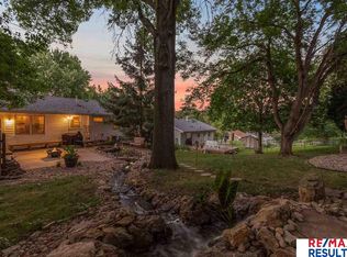 9517 Emmet St, Omaha, NE 68134