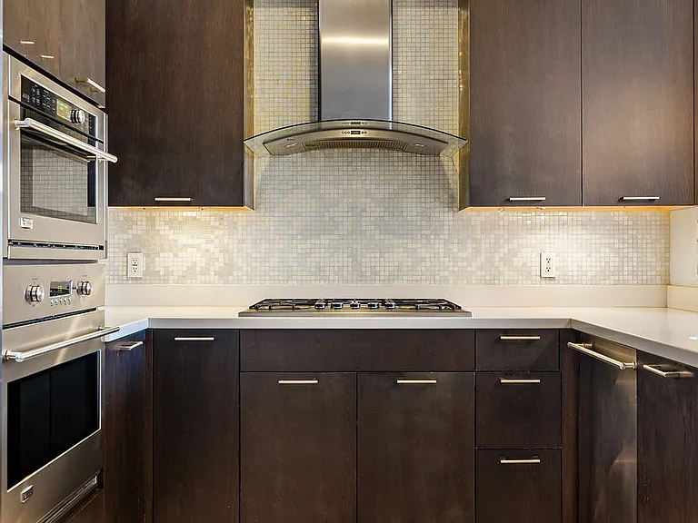358 Caruso Ave — Photo 9