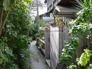 1st image of 808 Virginia St