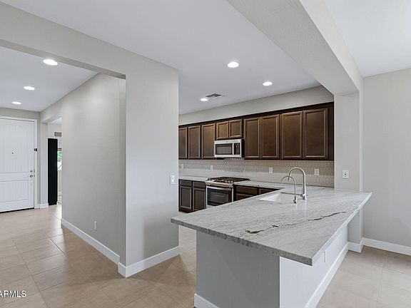 4th image of 16834 W POINSETTIA Drive