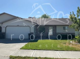 1598 S Windsor Dr, Ammon, ID 83406