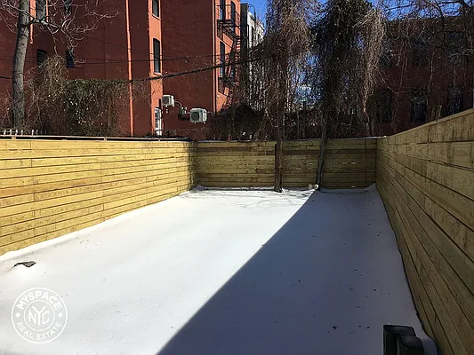 Rented by MySpaceNYC | media 14