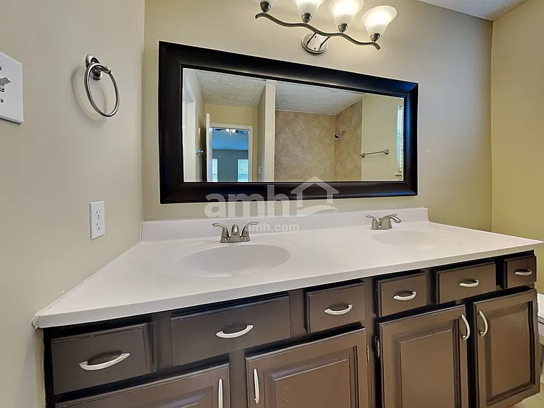 8317 Mecklenburg Ct — Photo 12