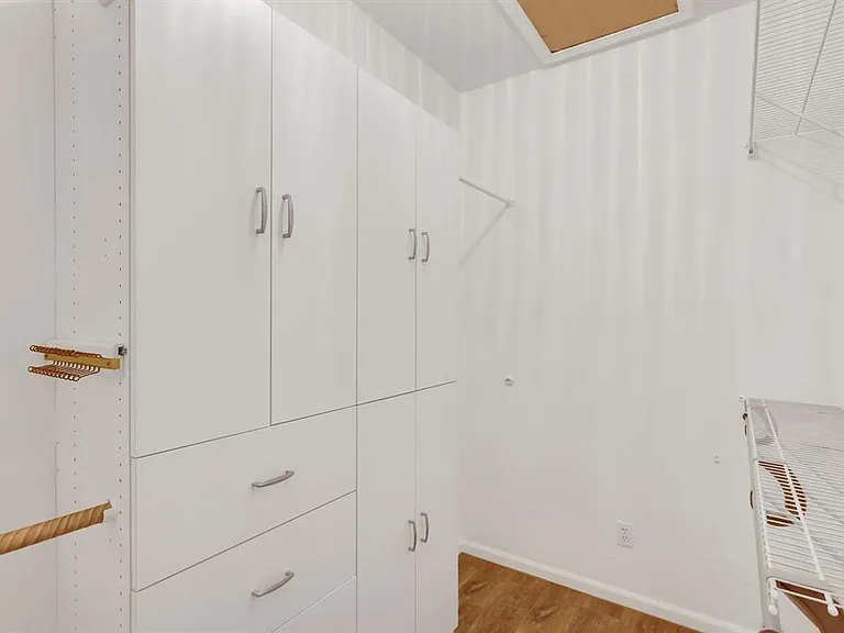 7334 Pine Creek Way — Photo 14