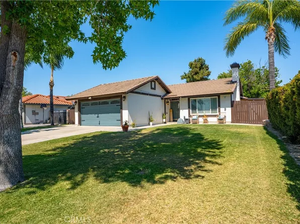685 S Smoketree Ave, Bloomington, CA 92316