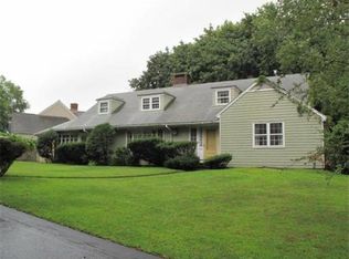 10 Patriots Dr, Lexington, MA 02420