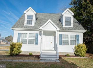 301 E Walnut St, Hebron, MD 21830