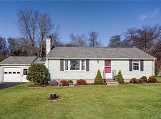 11 Highfields Dr, Canton, CT 06019