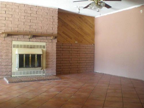 3rd image of 725 E Calle Adobe Ln