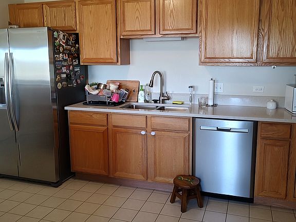 3rd image of 1649 Ashland Ave Unit 505