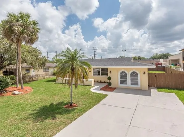 2328 41st St SW, Naples, FL 34116