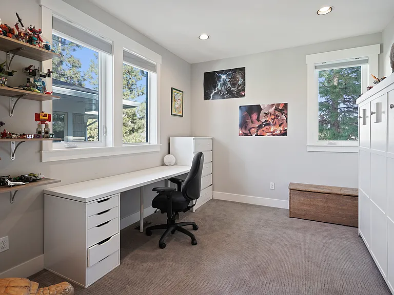 2325 NW Lolo Dr — Photo 16