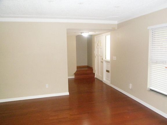 5th image of 2030 Nottingham Dr