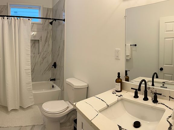 5th image of 2704-06 S Galvez St #2706