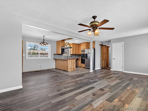 3rd image of 4100 Wayside Dr