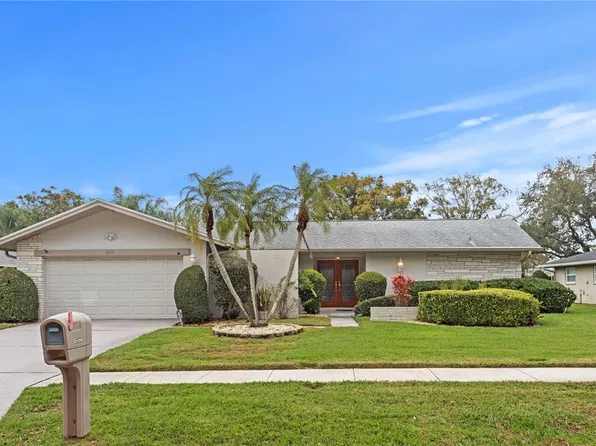 2656 Clubhouse Dr S, Clearwater, FL 33761