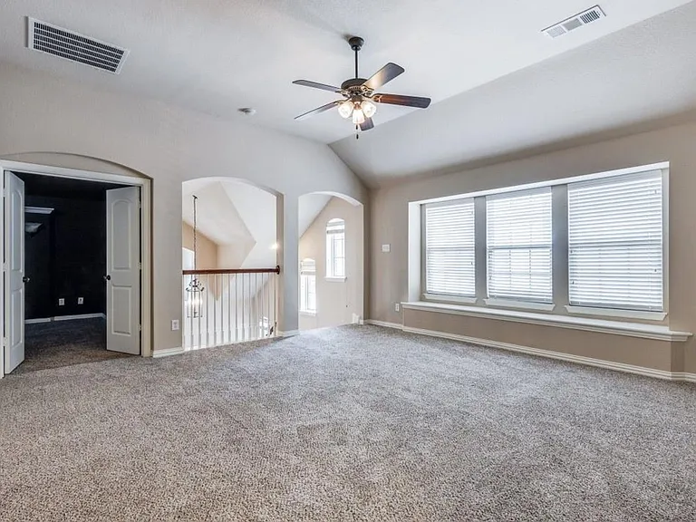 205 Chester Dr — Photo 12