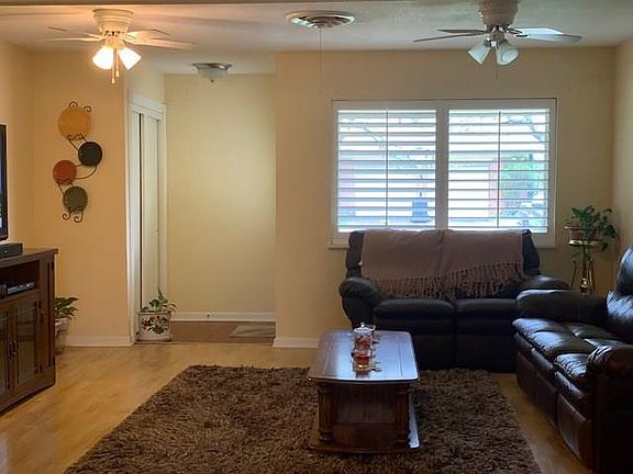 3rd image of 1315 Southern Blvd