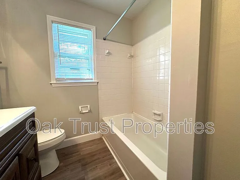 108 Columbia Dr — Photo 11