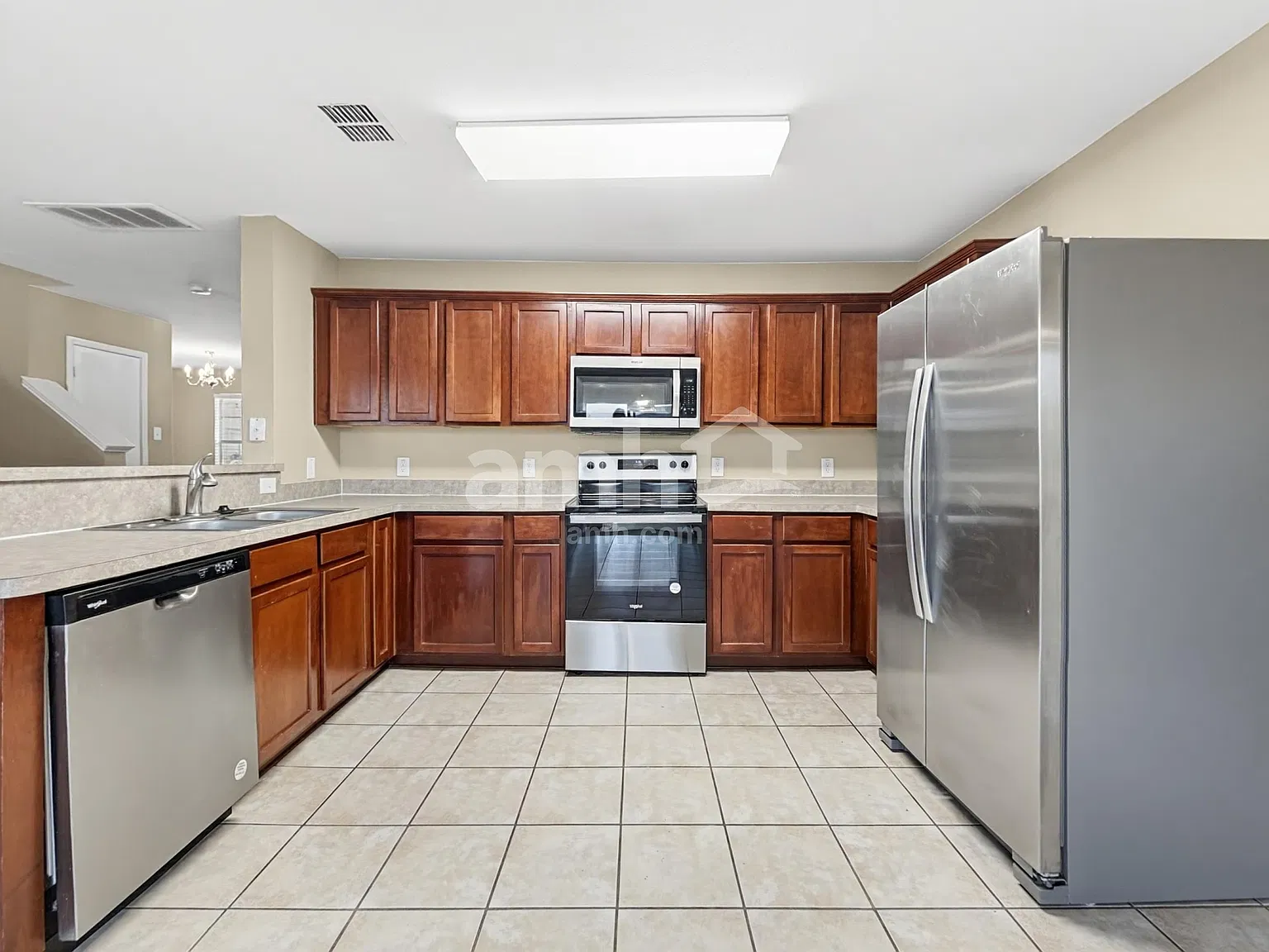4 bed, 2.5 bath, 2787 sqft, $2,425 — Photo 3