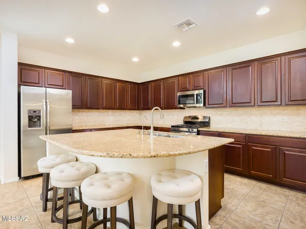 710 S Desert Haven Rd, Vail, AZ 85641