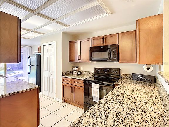 4th image of 5418 Andrus Ave