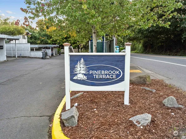2302 S Pinebrook Lane #36, Des Moines, WA 98198