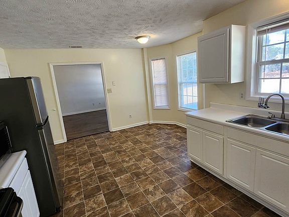 4th image of 101 Winterfield Dr