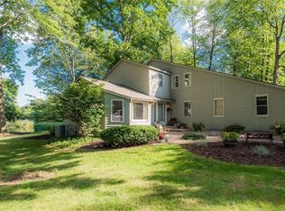 8726 Walden Ln, Baldwinsville, NY 13027