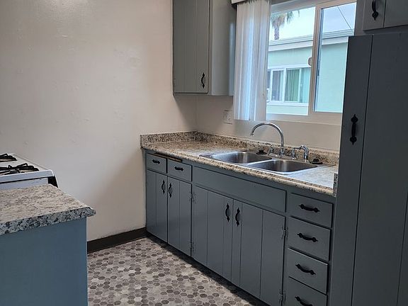 3rd image of 4450-52 Rosebud Ln #4452C