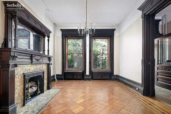 Sold by Sotheby's International Realty | media 17