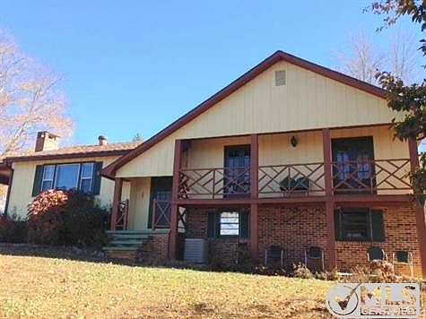 1st image of 520 Helens Ln