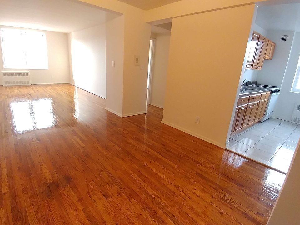 1st image of 4225 65th Pl APT 5G