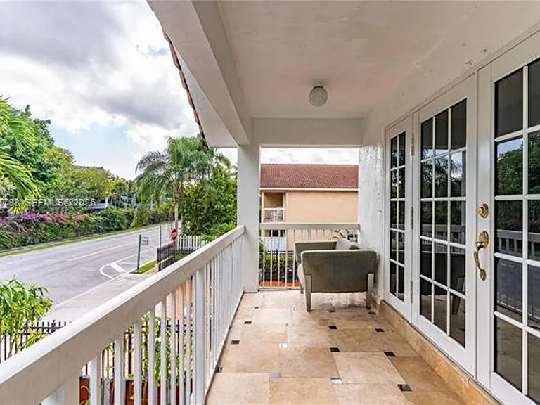8909 SW 108th Circle Ct #8909 — Photo 11