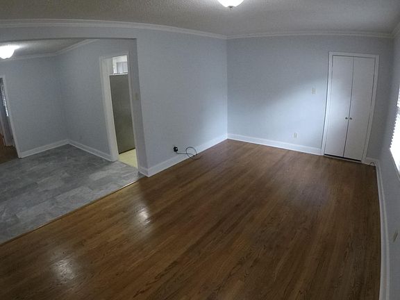 3rd image of 3610 Mimosa Ave