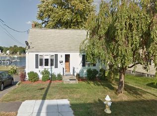 52 Riverside St, Danvers, MA 01923