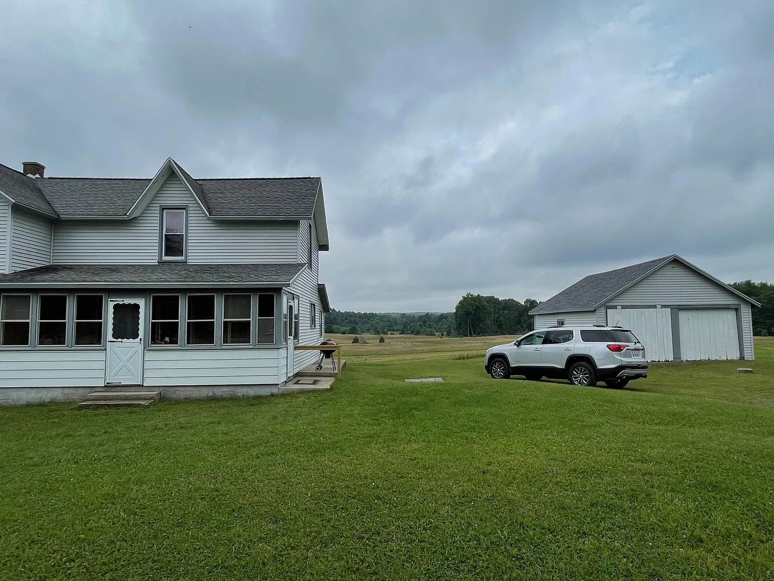 1 bed, 1000 sqft, $775 — Photo 2