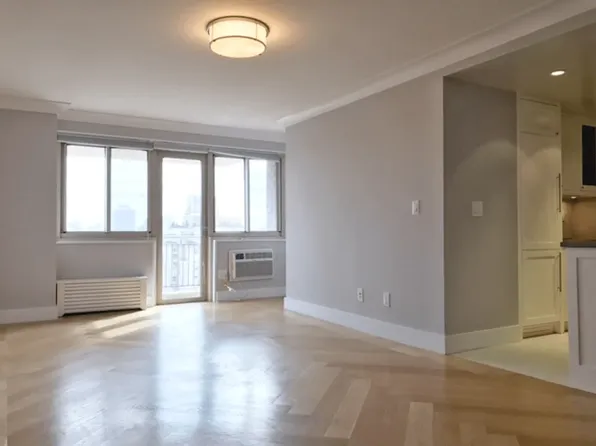 70 W 93rd St, New York, NY