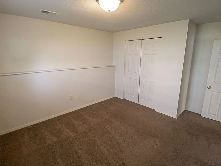 1013 W Ash St — Photo 23