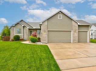 1511 S Shiloh Ct, Wichita, KS 67207
