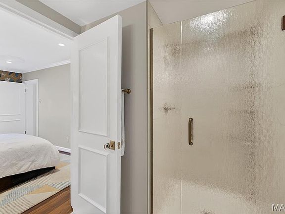 21st image of 10 Vouga Ln